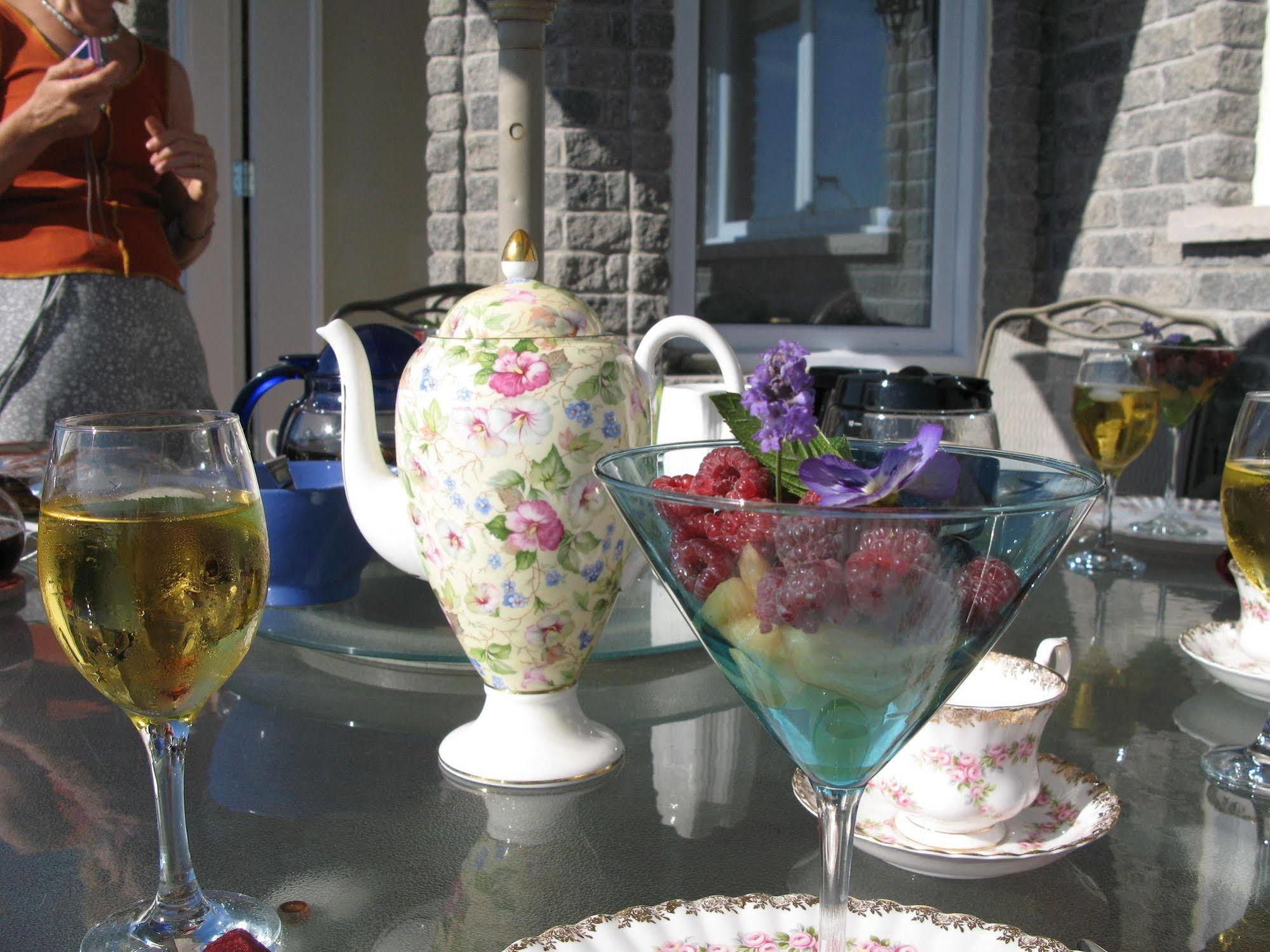 Golden Pathways Retreat B&B Peterborough Eksteriør bilde